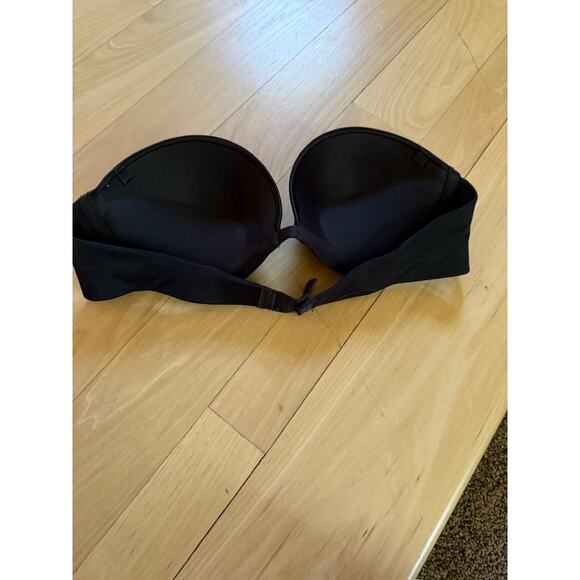 Black Strapless Bra - Picture 4 of 4